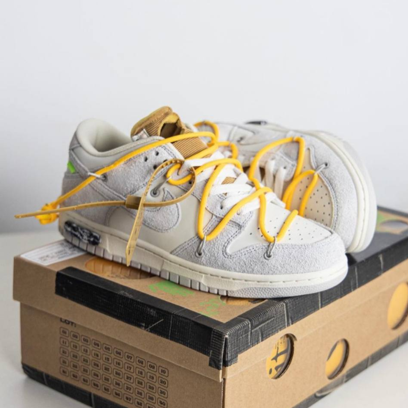 Off White x Nike Dunk  Low “Lot 39”  Main Image